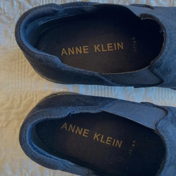 New In Box Anne Klein Suede Shoes - Picture 5 of 16